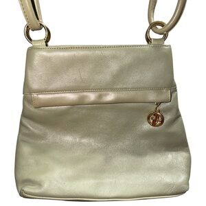 💎 GIVEAWAY Chic Cream Shoulder Bag with Gold Accents